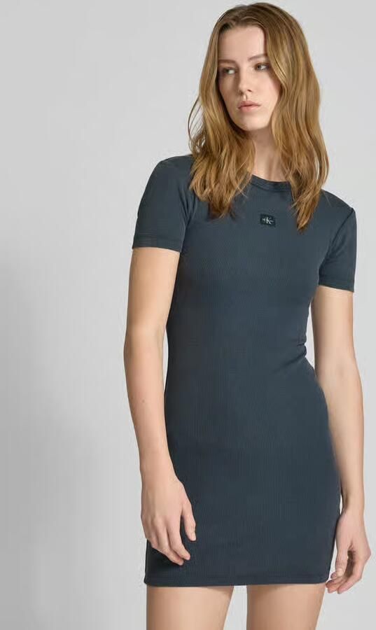Calvin Klein Jeans T-shirtjurk met labelpatch en ronde hals - Foto 2