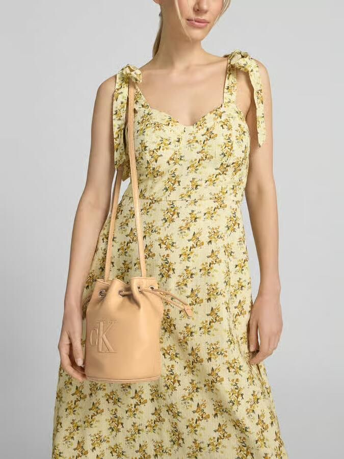 Calvin Klein Jeans Handtas BOLD CK SMALL BUCKET BAG LV04F3640G - Foto 3