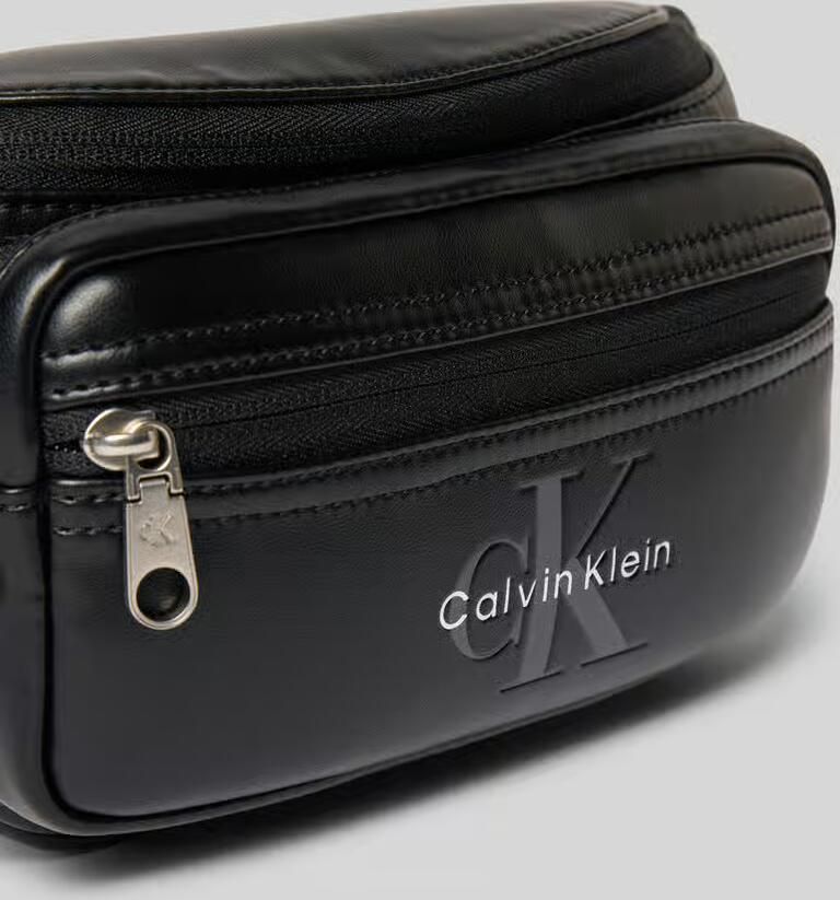 CK Calvin Klein schoudertas met logo- reliëf model 'BOLD LOGO WEBBING WAISTBA'