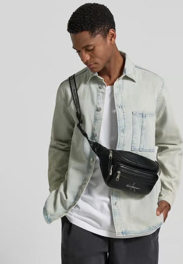 CK Calvin Klein schoudertas met logo- reliëf model 'BOLD LOGO WEBBING WAISTBA' - Foto 2