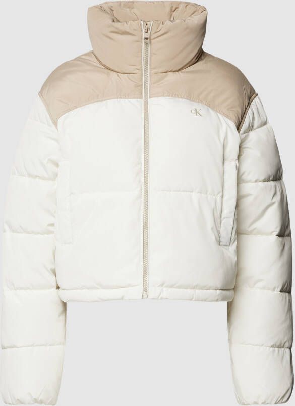 Calvin Klein Jeans Kort gewatteerd jack met labeldetail model