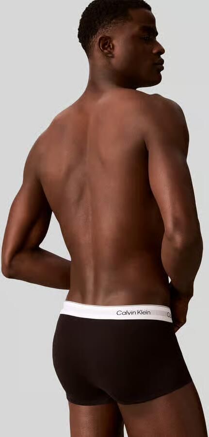 Calvin Klein Underwear Boxershorts van katoenmix in set van 3 model 'LOW RISE TRUNK 3PK' - Foto 2