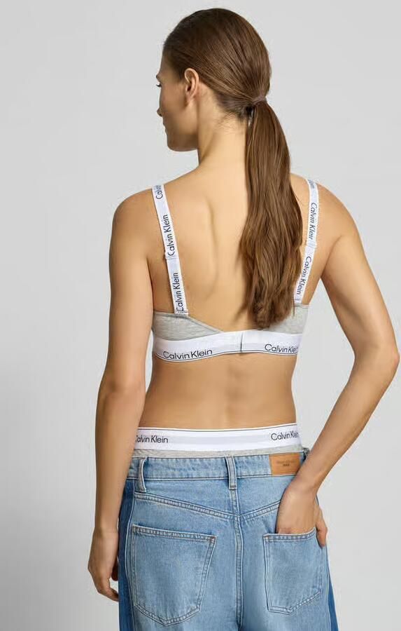 Calvin Klein Bralette LGHTLY LINED BRALETTE met een logo-opschrift - Foto 11