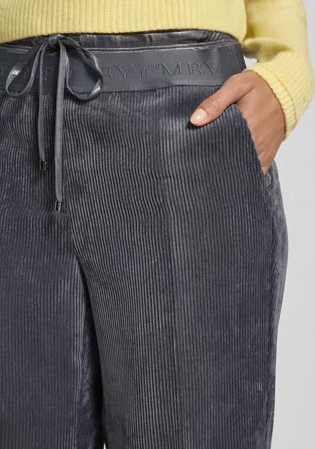 CAMBIO Loose fit korte corduroy broek met bandplooien model 'AVA DOUBLE JOGG'