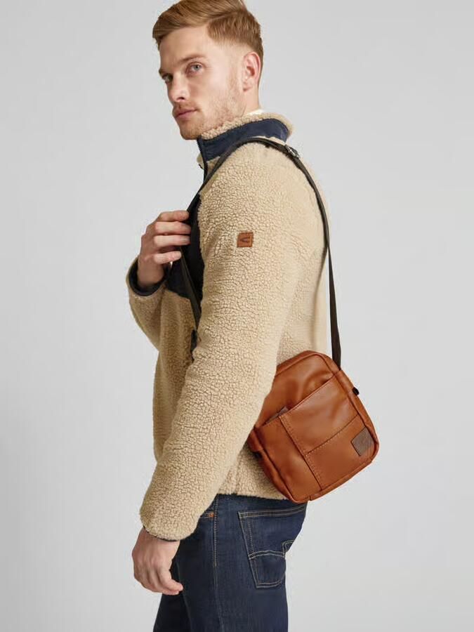 Camel active Schoudertas met labelpatch model 'LAOS' - Foto 2
