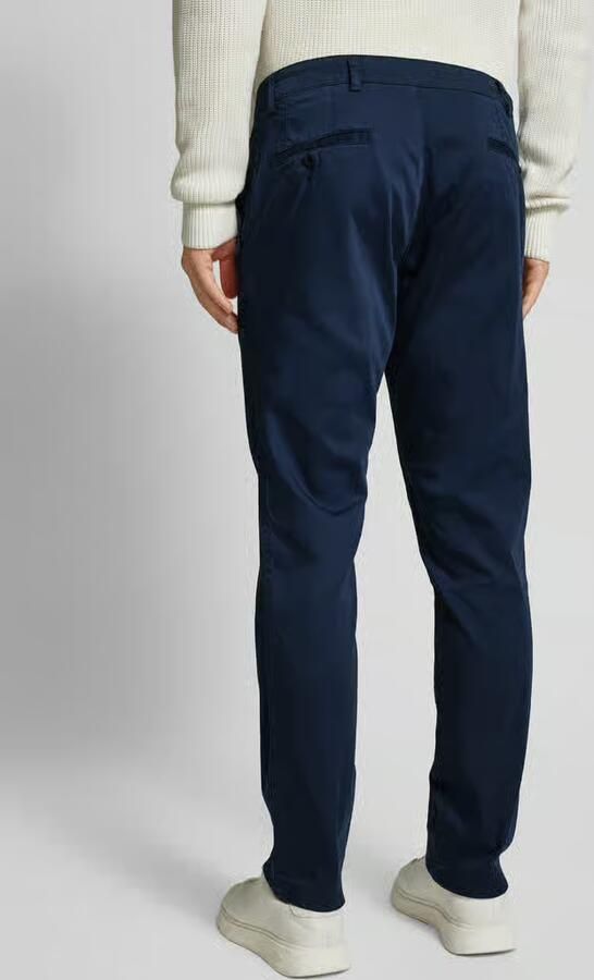 Carl gross Chino met steekzakken model 'Tomme'