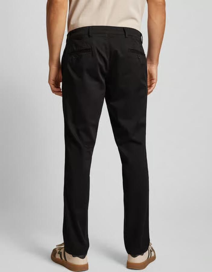Carl gross Chino met steekzakken model 'Tomme'