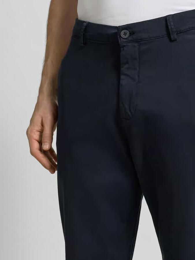 Casual friday Chino met steekzakken model 'PEPE'