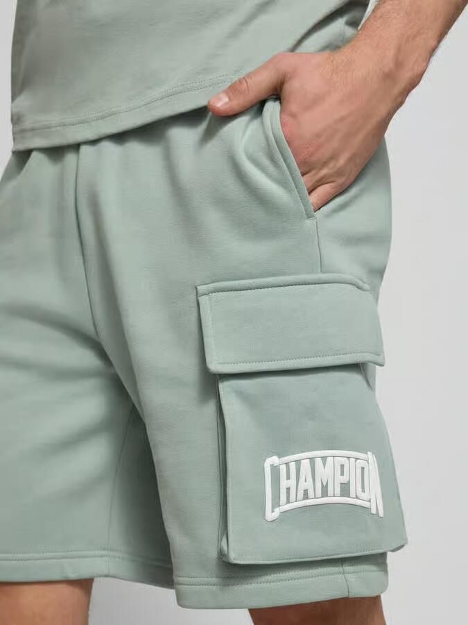 Champion Sweatshorts met Cargozakken en Logo