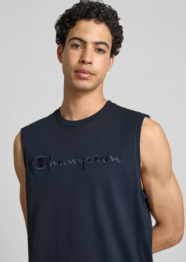 Champion Top met labelstitching en ronde hals