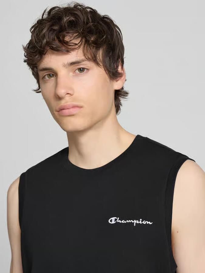 Champion Top met labelstitching en ronde hals