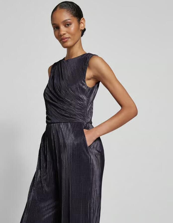 Christian Berg Cocktail Jumpsuit met plissévouwen