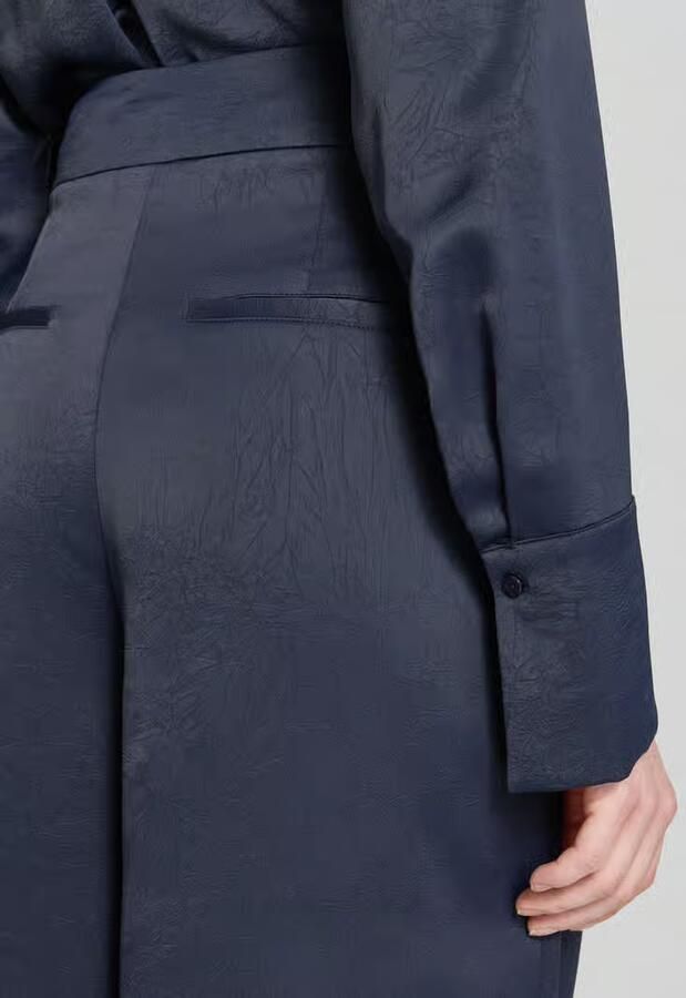 Christian Berg Cocktail wide fit stoffen broek met structuurpatroon