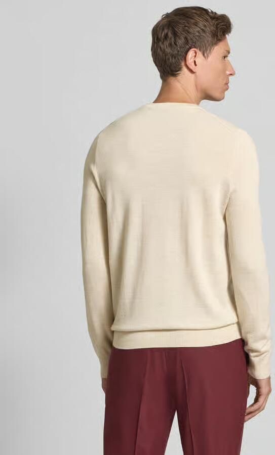 Christian Berg Men Gebreide pullover van een mix van merinowol met V-hals