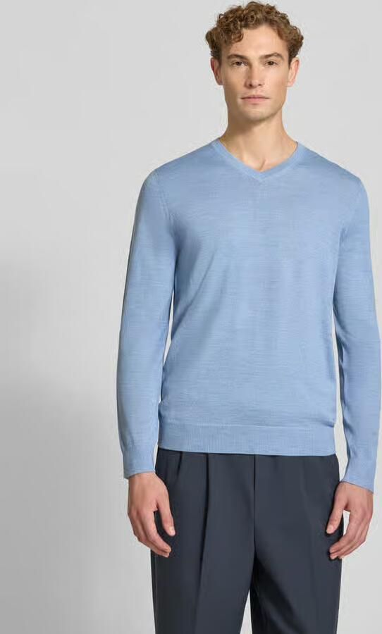 Christian Berg Men Gebreide pullover van wolmix met v-hals - Foto 3