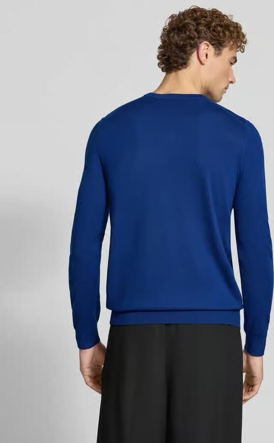 Christian Berg Men Gebreide pullover van wolmix met v-hals - Foto 2