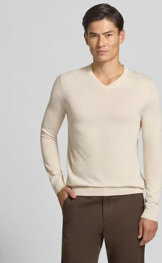 Christian Berg Men Gebreide pullover van wolmix met v-hals - Foto 2