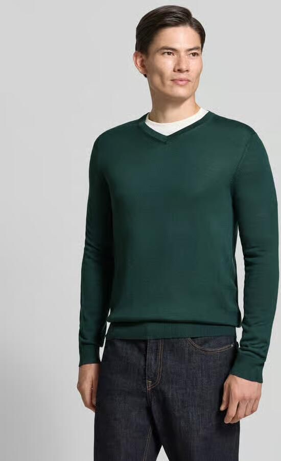 Christian Berg Men Gebreide pullover van wolmix met v-hals - Foto 3
