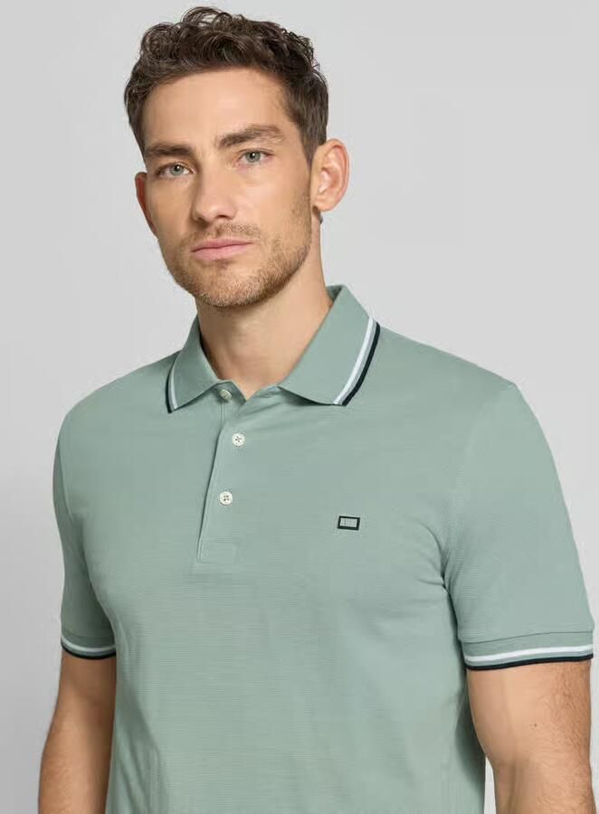 Christian Berg Men regular fit poloshirt met contrasterende strepen