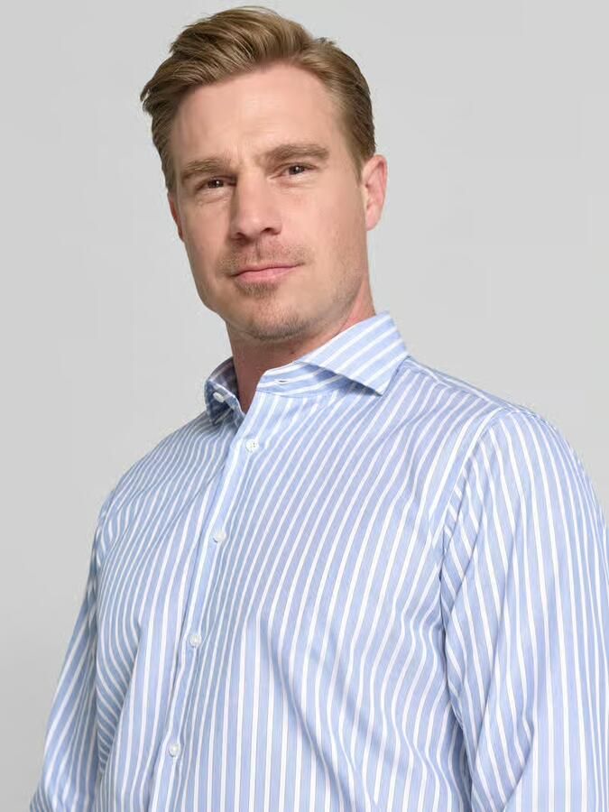 Christian Berg Men regular fit zakelijk hemd in two ply kwaliteit met haaikraag
