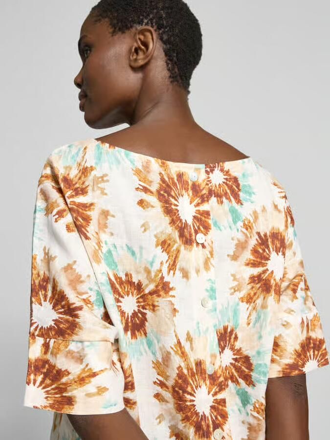 Christian Berg Woman Blouse van linnen met boothals