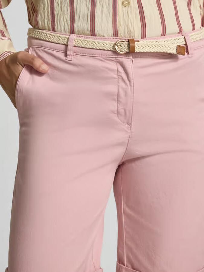 Christian Berg Woman Bermuda met riem en Franse steekzakken