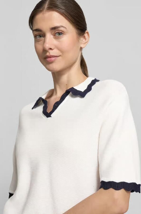 Christian Berg Woman Gebreid shirt met polokraag en V-hals