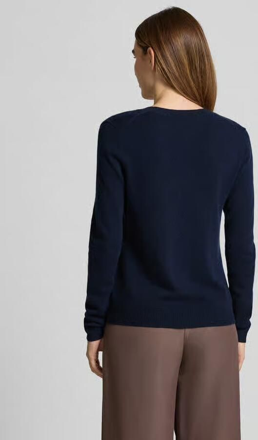 Christian Berg Woman Gebreide pullover met V-hals