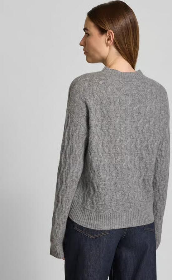 Christian Berg Woman Gebreide pullover van kasjmier met ronde hals