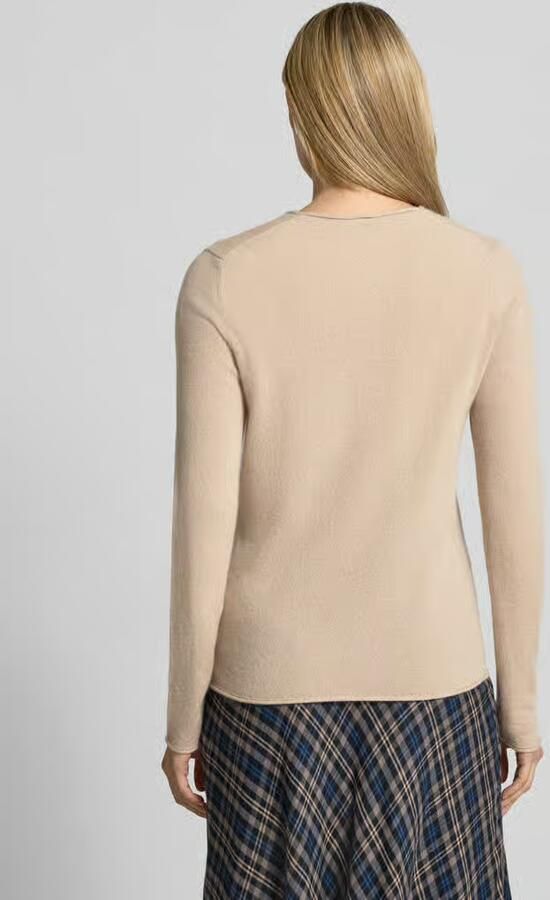 Christian Berg Woman Gebreide pullover van kasjmier met v-hals - Foto 3