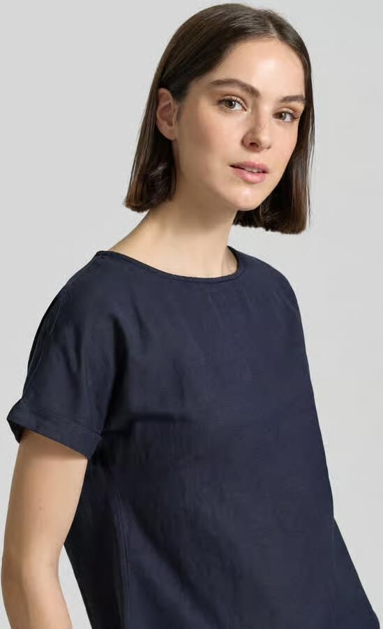 Christian Berg Woman linnen blouse met gefixeerde mouwomslag