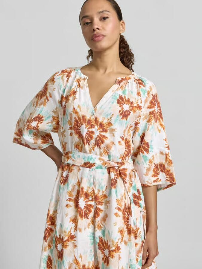 Christian Berg Woman Linnen jurk in allover-look met bindceintuur