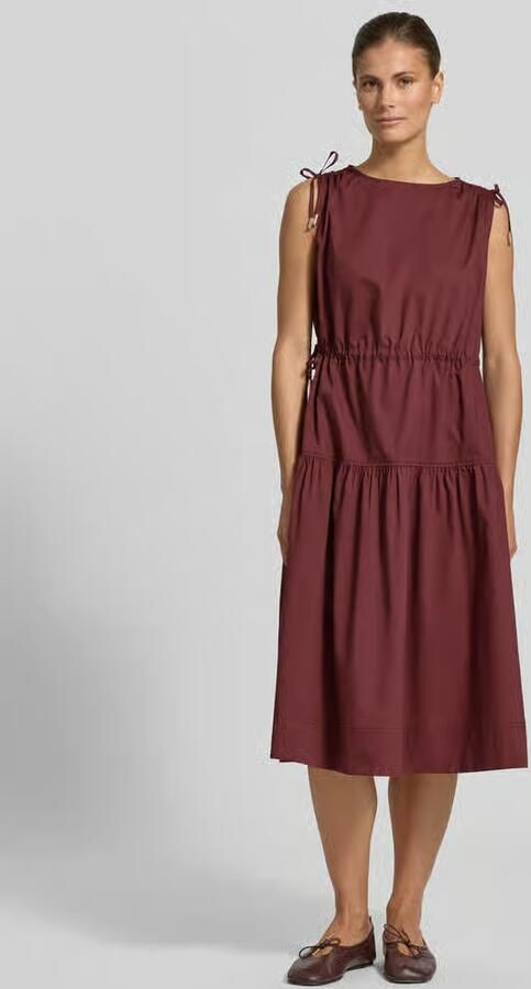 Christian Berg Woman Midi-jurk in laagjeslook met ronde hals - Foto 3