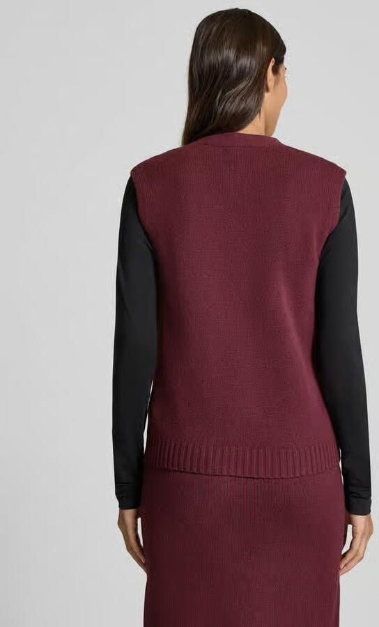 Christian Berg Woman Mouwloos vest van wol met V-hals
