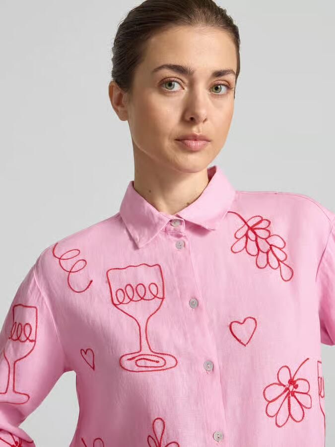 Christian Berg Woman regular fit linnen blouse in all-over look
