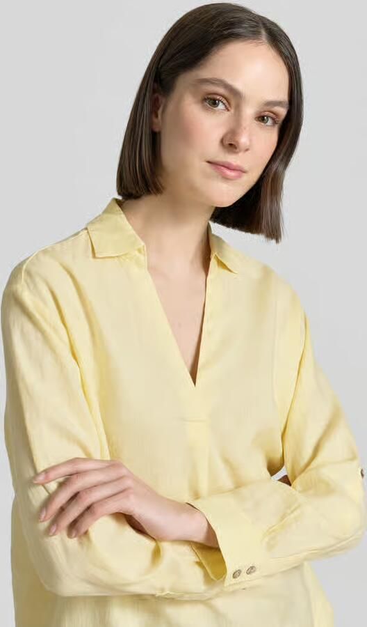 Christian Berg Woman regular fit linnen blouse met V-hals