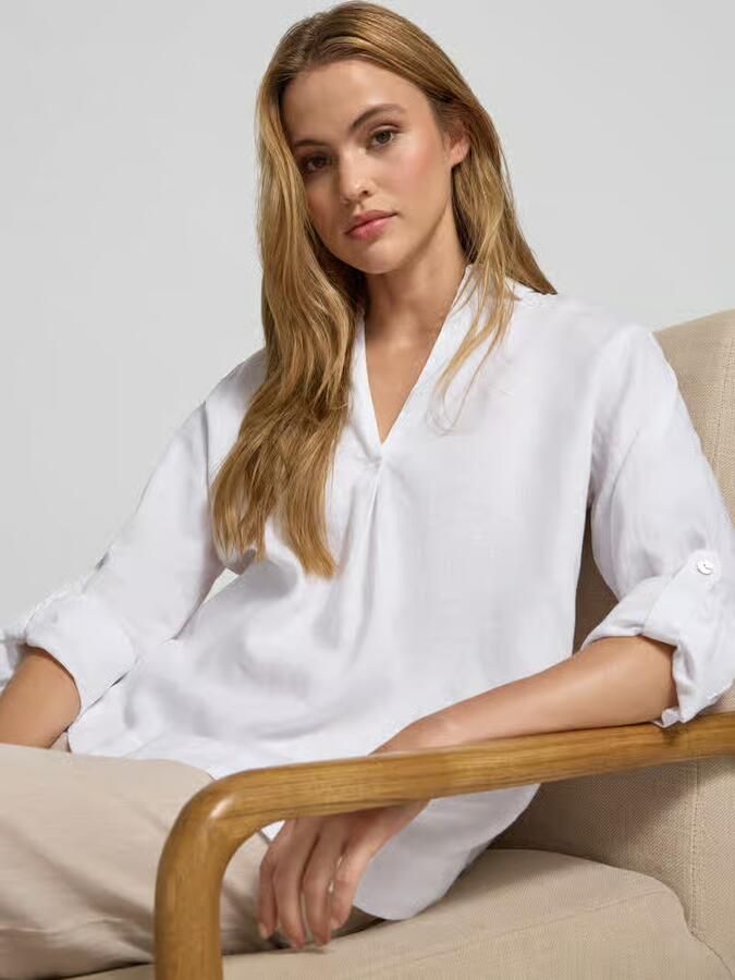 Christian Berg Woman regular fit linnen blouse met V-hals