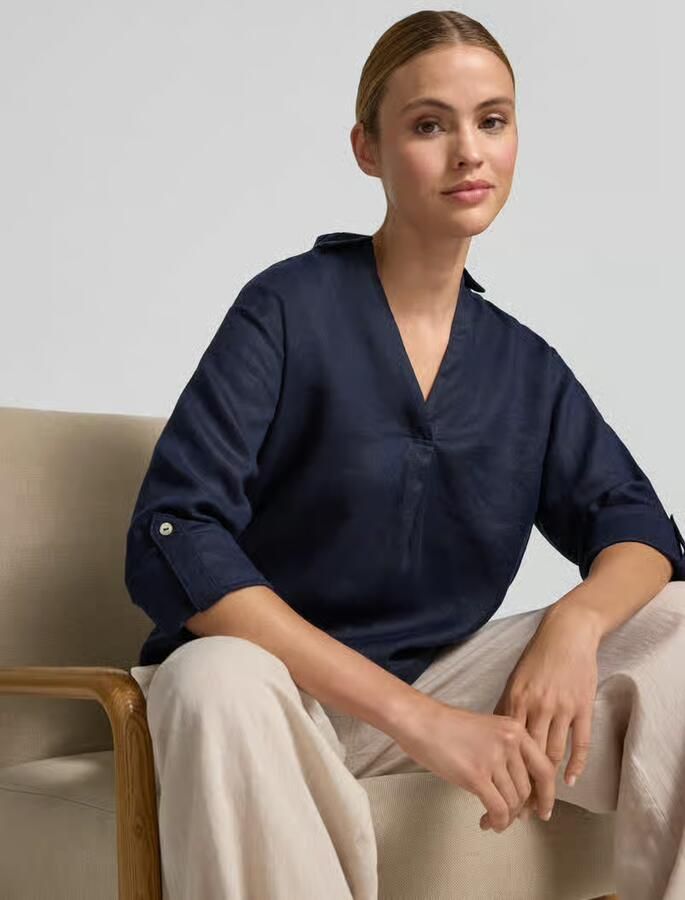 Christian Berg Woman regular fit linnen blouse met V-hals