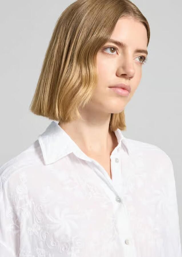 Christian Berg Woman regular fit overhemdblouse met florale all-over stitching