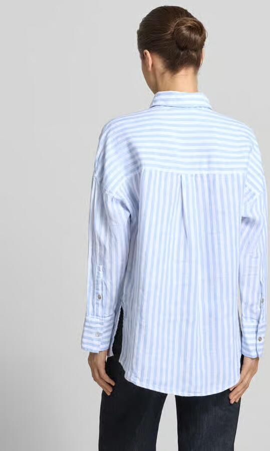 Christian Berg Woman relaxed fit linnen blouse in all-over look