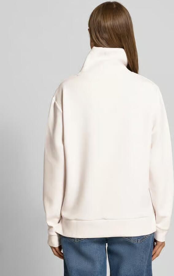 Christian Berg Woman Regular fit sweatshirt met statement in reliëf