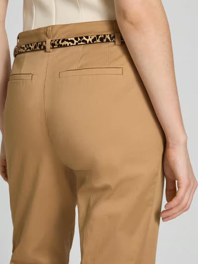 Christian Berg Woman slim fit broek in verkorte pasvorm met riem - Foto 2