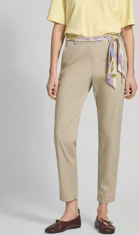 Christian Berg Woman Regular fit chino met strikceintuur - Foto 3