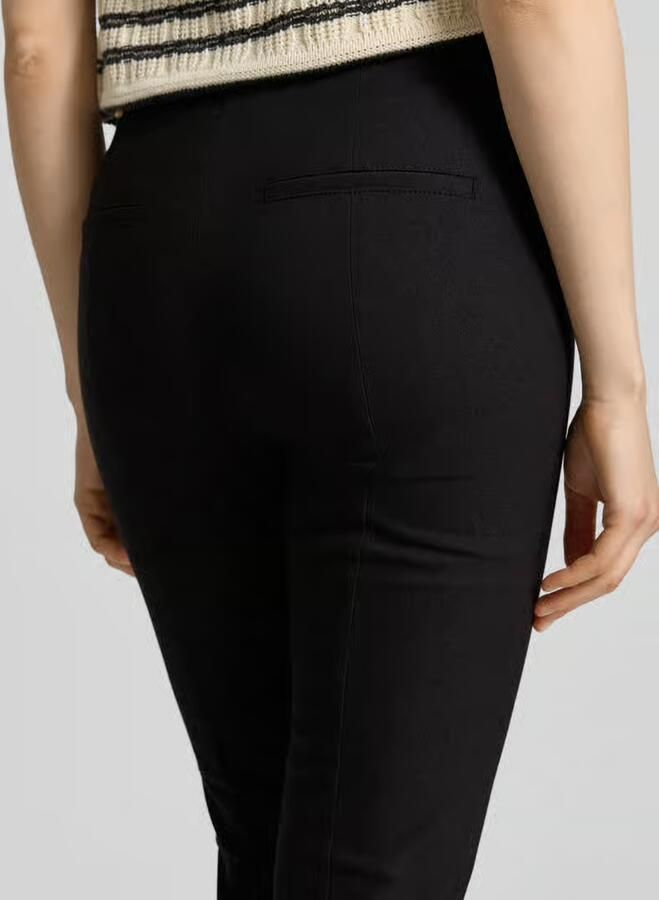 Christian Berg Woman slim fit stoffen broek in verkorte pasvorm - Foto 2