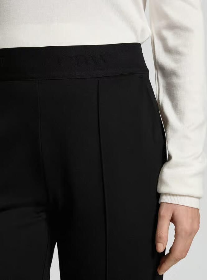 Christian Berg Woman Straight leg stoffen broek met vaste persplooien - Foto 2
