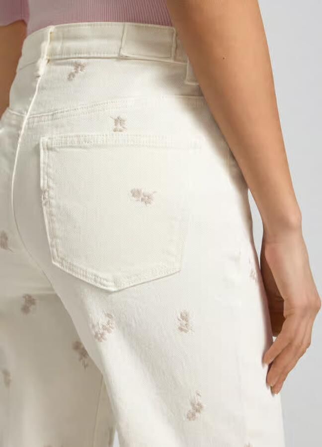 Christian Berg Woman Straight leg jeans met borduurwerk en rafelrand