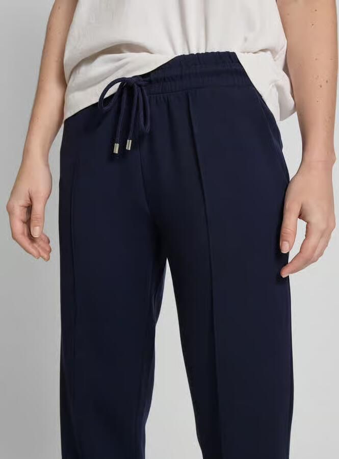 Christian Berg Woman Sweatbroek met effen design