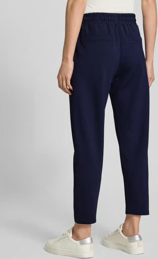 Christian Berg Woman Sweatpants met paspelzakken aan de achterkant