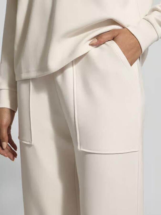Christian Berg Woman Sweatpants met Steekzakken en omslag