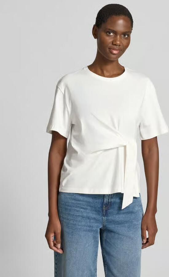 Christian Berg Woman T-shirt met knoopdetail en ronde hals - Foto 4